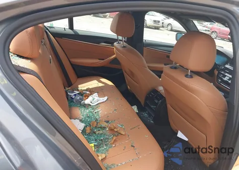 2023 BMW 530 I xDrive z USA, uszkodzony, nr VIN WBA13BJ01PCM54043